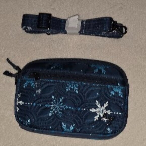 Lug SNOWFLAKE NAVY Super Coupe EUC - Picture 1 of 8